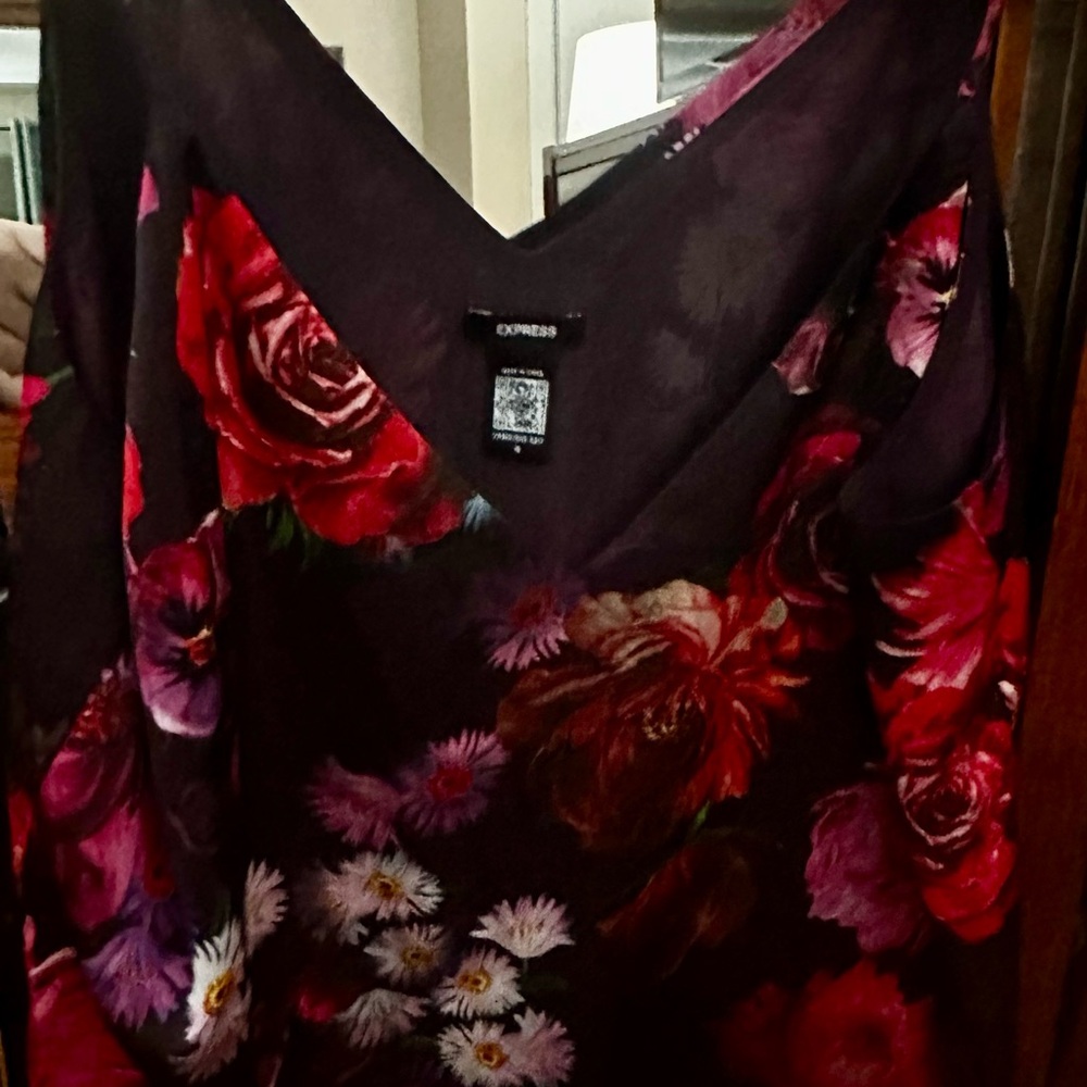 Express Black Floral V-Neck Cami